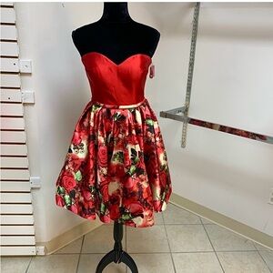 Size XS Red Floral Prom Homecoming Bridesmaid Cocktail Party Formal Dress NWT
